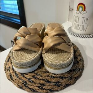 Elegant Tan Espadrille Slides